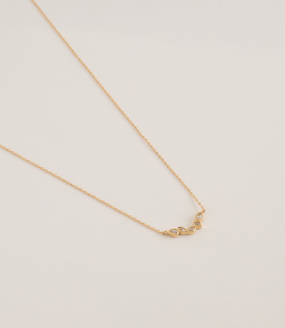 Collier Saly