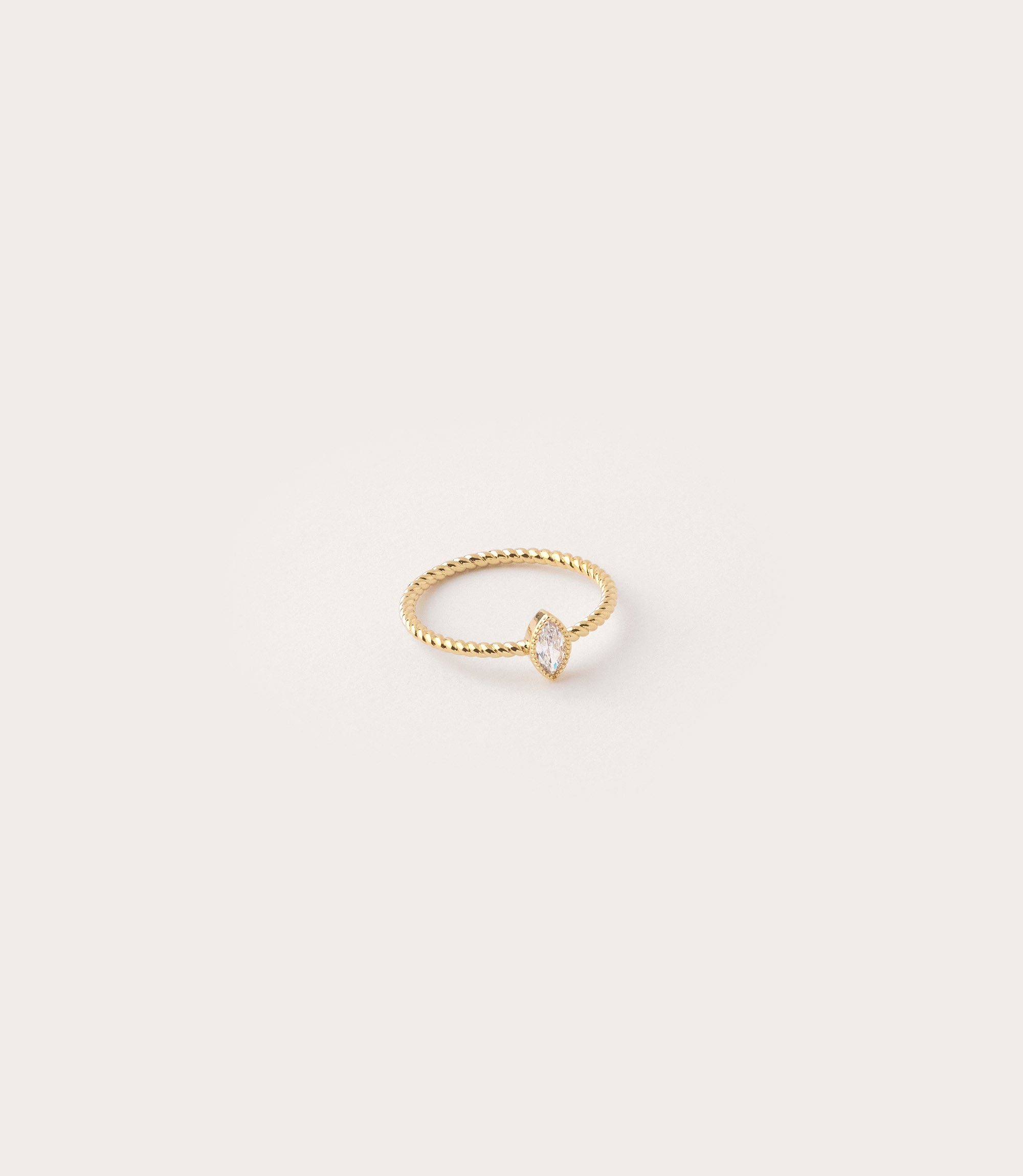 Ysia ring