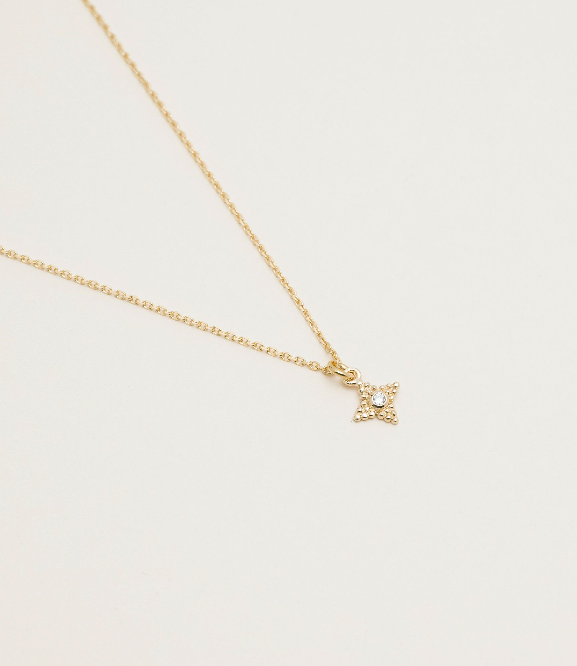 Collier Fila